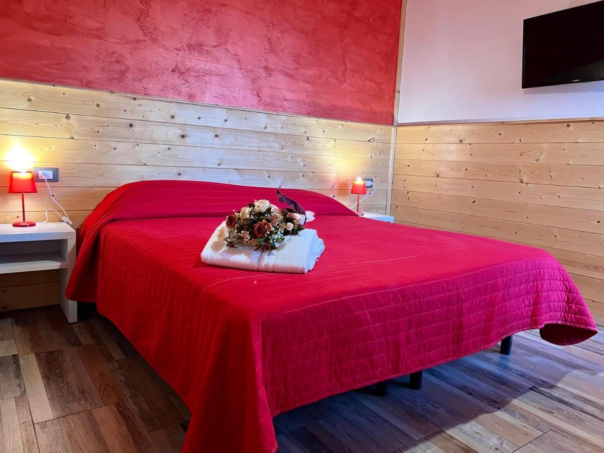 Agriturismo Le Essenze - Terrazza Sulla Romagna Чезена Экстерьер фото